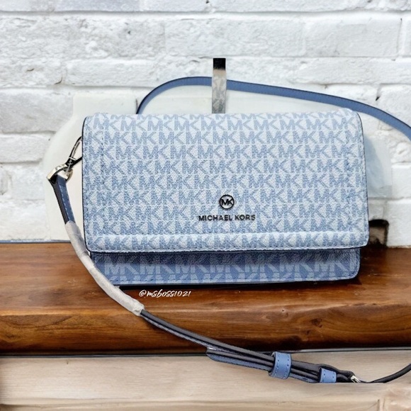 Michael Kors Jet Set Charm Small Phone Crossbody - Picture 2 of 6